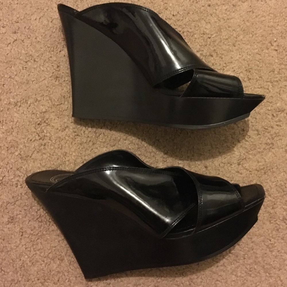 Jessica Simpson 5-inch wedges